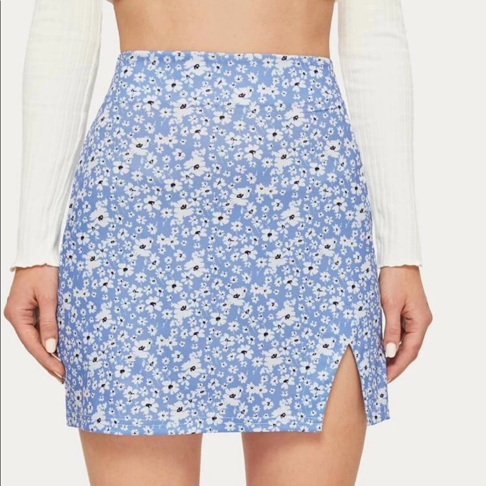 Mini skirt brand new